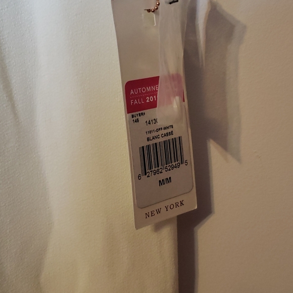 Dex Pearl Collar Blouse - Picture 3 of 6